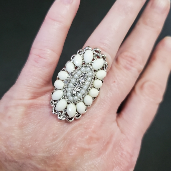 Jewelry - *SALE Silver tone white bead ring